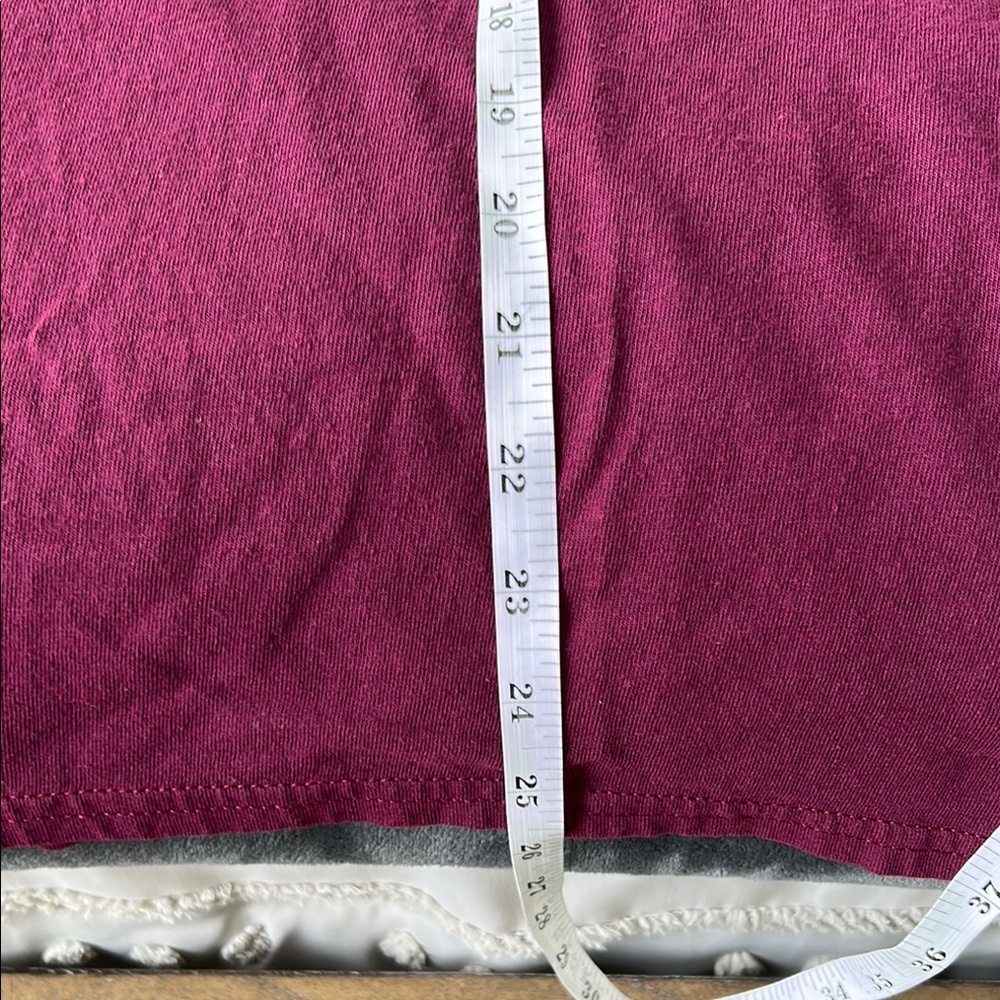 Harvard Maroon T-Shirt - Picture 3 of 6